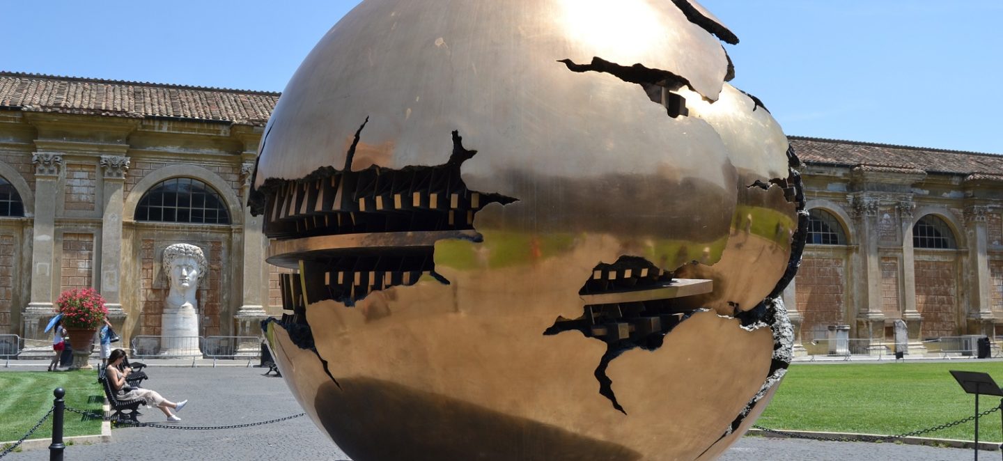 Skulptur Sfera con sfera Arnaldo Pomodoro Musei Vaticani