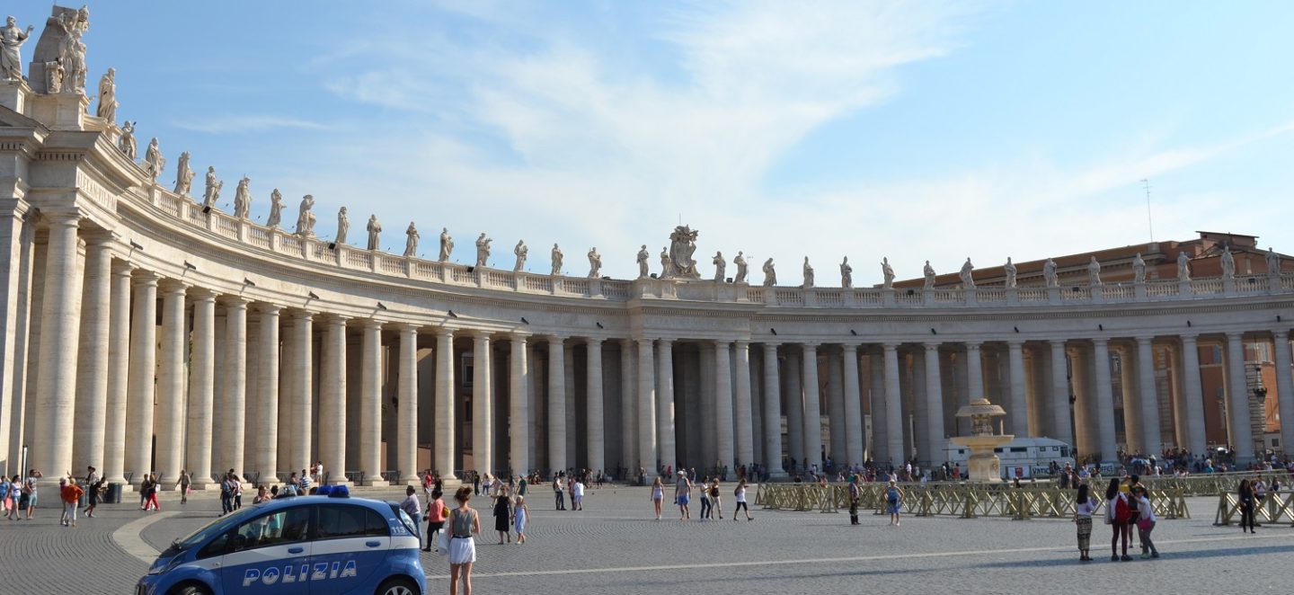 Rom Petersplatz Azzurro Diary